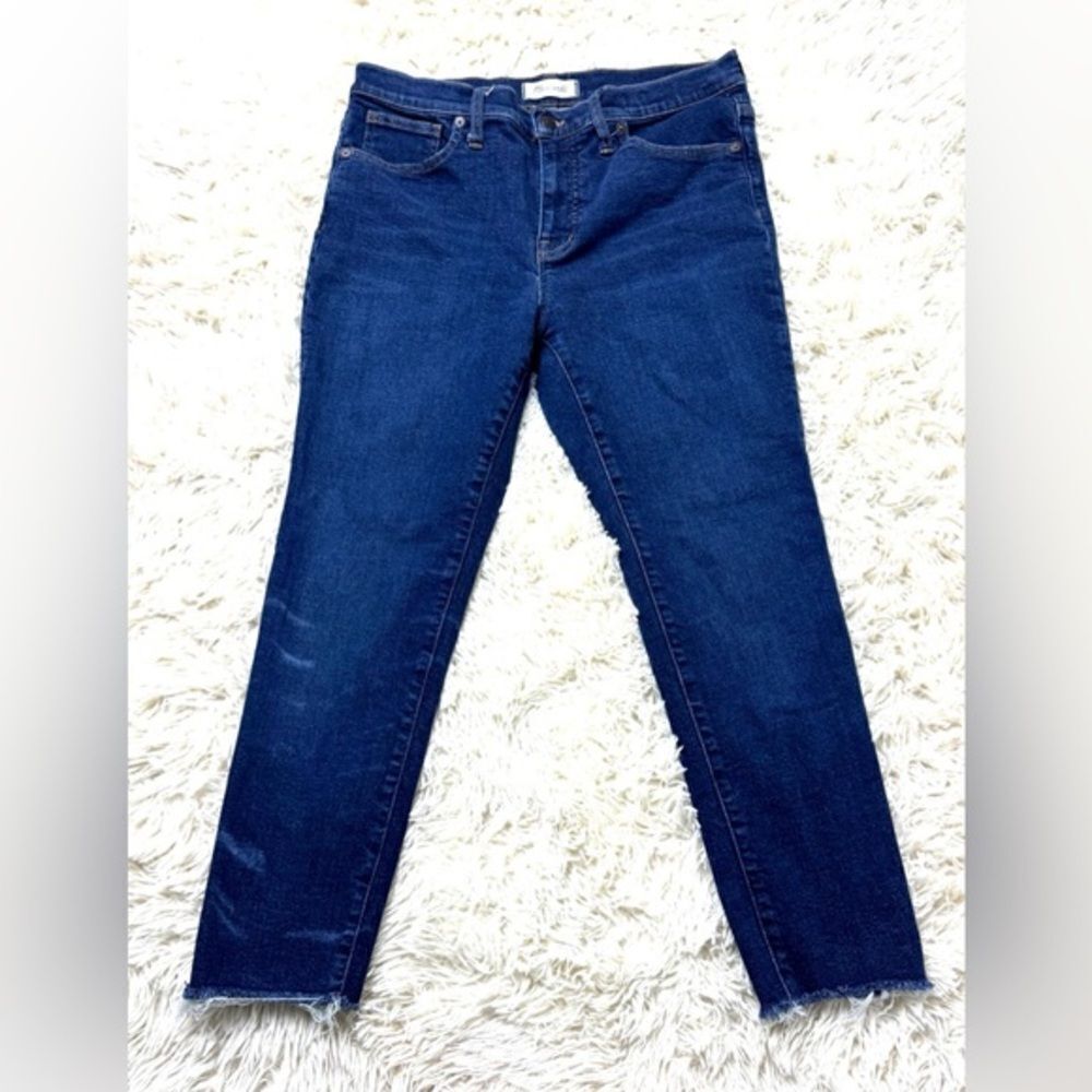 EUC Women’s Dark Blue Madewell Midrise Skinny Jeans size 30 crop jeans